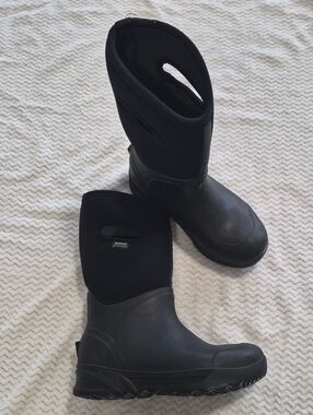 Bogs Men's Black Waterproof Pull-On Neoprene Boots